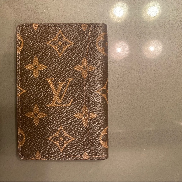 Louis Vuitton Monogram Card Holder - Picture 2 of 4